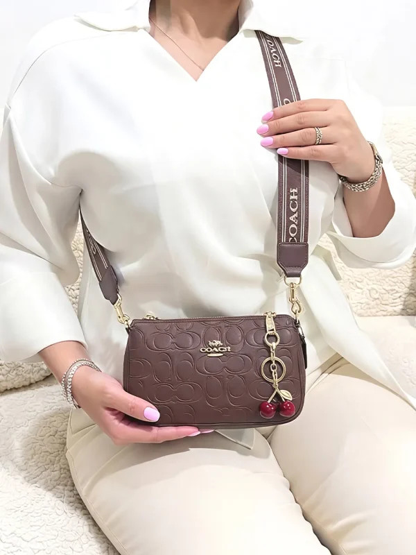 کیف دوشی و دستی زنانه مدل کوچ